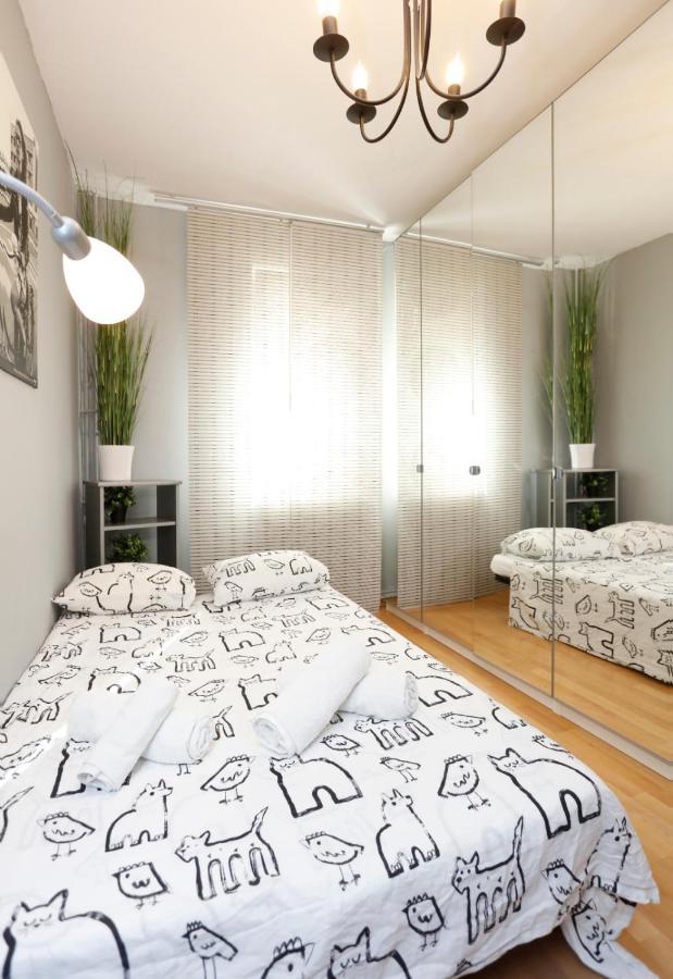 Gorgeous 2 Bedroom Duplex In City Center Bukarest Eksteriør billede
