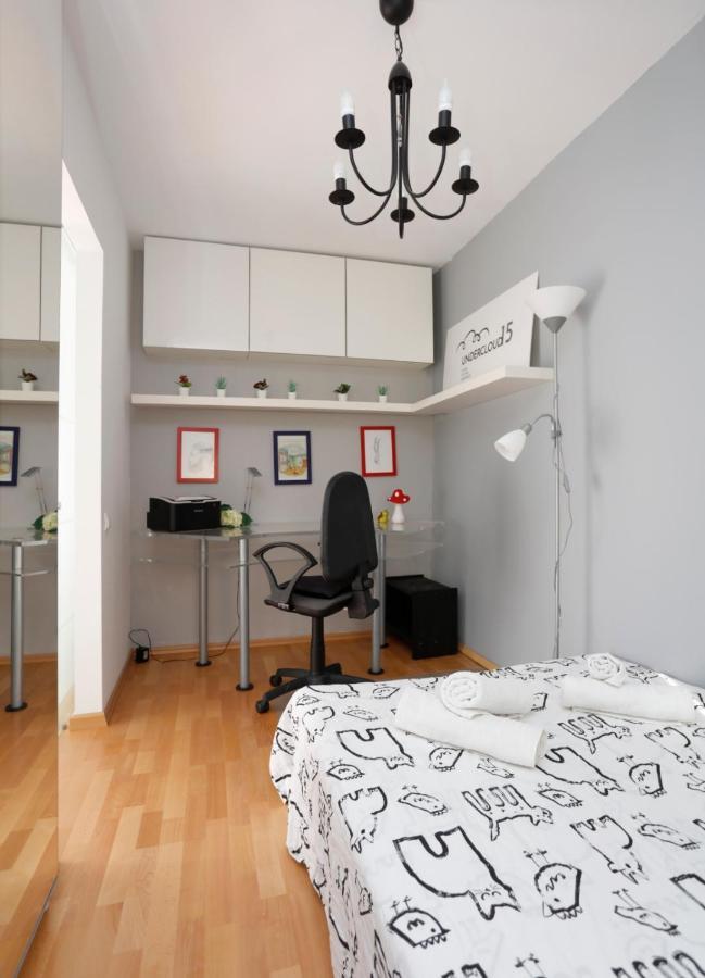 Gorgeous 2 Bedroom Duplex In City Center Bukarest Eksteriør billede
